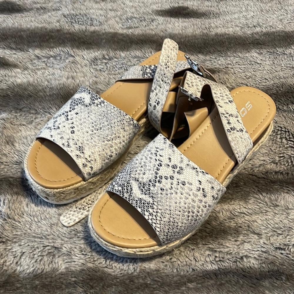 womens snake skin platform shoes